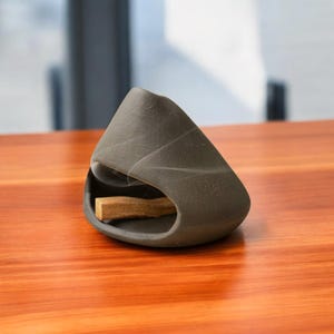 Anthracite Ceramic Palo Santo Holder – Chimney Burner for Meditation & Aromatherapy, Gray Minimalist Incense Holder, Unique Gift