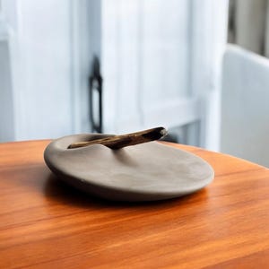 Ceramic Palo Santo Holder: Minimalist Concrete-Style Meditation Burner