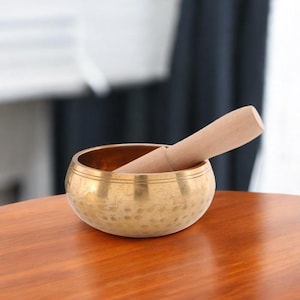 Bol chantant tibétain martelé à la main : bol sonore en cuivre pour la méditation