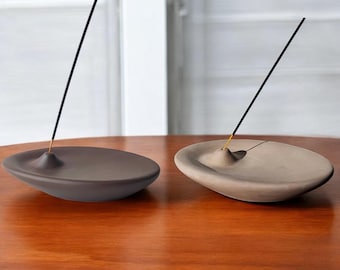 Minimalist Ceramic Incense Holder: Zen Meditation Decor
