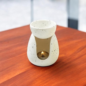 Handmade White Ceramic Essential Oil Burner: Minimalist Aroma Diffuser