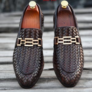 Handmade Woven Leather Loafers: Men&#39;s Brown Slip-On Dress Shoes