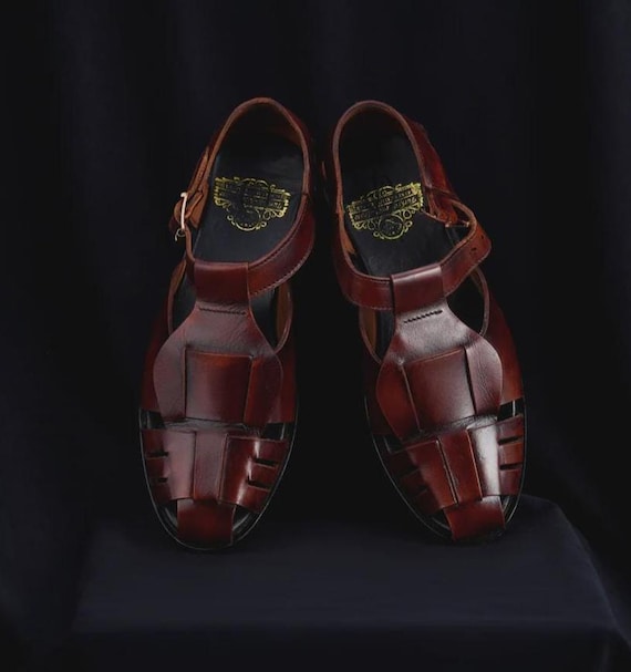 Handmade Brown Leather Peshawari Chappal: Classic Men's Sandals