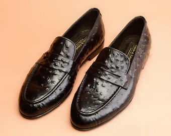 Mocassini in pelle di struzzo fatti a mano: scarpe su misura da uomo