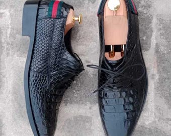 Handmade man's Bespoke Black Print Leather Oxford Shoes