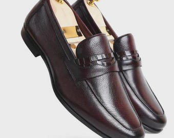 Mocasines Penny de cuero burdeos hechos a mano, zapatos de vestir formales sin cordones para hombre.