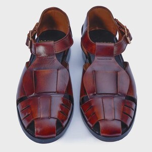 Handgefertigte Braune Leder Peschawori Chappal: Klassische Herren Sandalen Bild 2