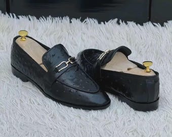 Mocassini da uomo in pelle di struzzo nera con morsetto, scarpe eleganti slip-on fatte a mano