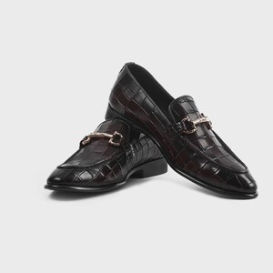 Handmade croc embossed leather horsebit loafers for men featuring a luxurious dark brown finish, polished metal horsebit detail, premium leather construction, slip-on design, and elegant formal styling suitable for weddings, business attire, parties, and special occasions.