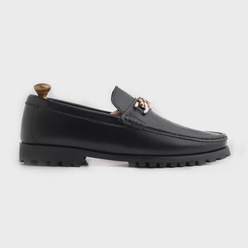 Handmade Black Leather Chain Loafers for Men, genuine calfskin, crocodile embossed vamp, gold-tone chain, lug sole, dress casual, gift ready