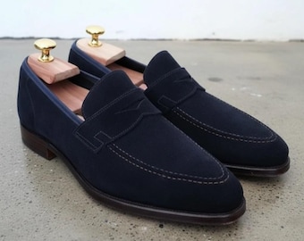Mocasines de ante azul marino hechos a mano, sin cordones, para hombre.