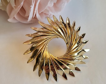 Vintage Atomic Starburst Brooch Pin Lapel Retro Mid-Century Sunburst Shoulder Blazer Scarf Goldplated Costume Jewelry Gift 2"