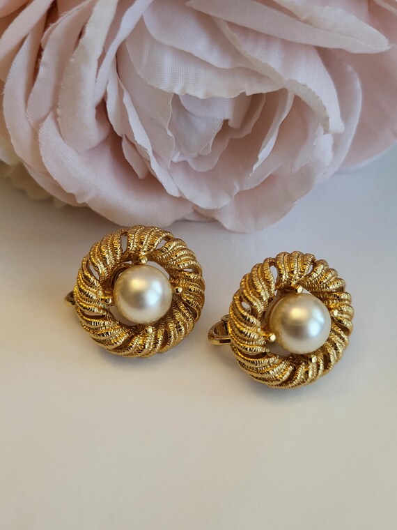 Vintage Earrings Signed Crown Trifari Twisted Rope Coil Silky Faux Pearl Studs Textured Goldtone Clip-On Collectible Jewelry Gift 1" View 2