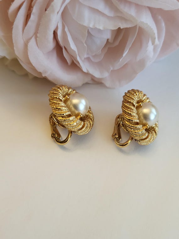 Vintage Earrings Signed Crown Trifari Twisted Rope Coil Silky Faux Pearl Studs Textured Goldtone Clip-On Collectible Jewelry Gift 1" View 3