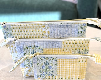 Bolsa acolchada con cremallera para artículos de tocador / Organizador pequeño de cosméticos / Organizador de viajes / Bolsas personalizadas hechas a mano