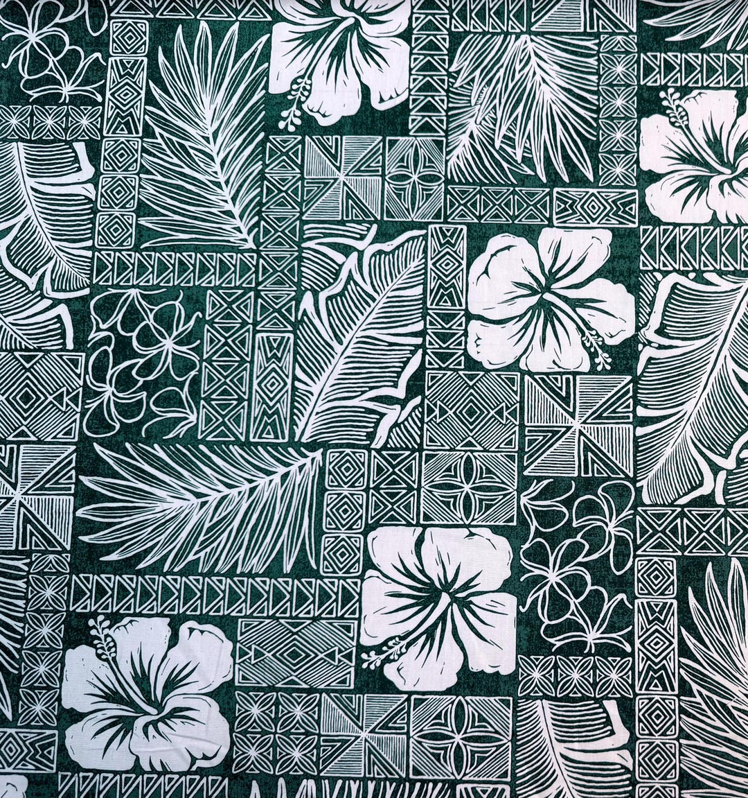 ラ*ー様 お安く!⭕️Custom hawaiian fabric◎Pivot◎ Beautiful Hawaiian Print Fabric With Hibiscus in Hunter Green Sold