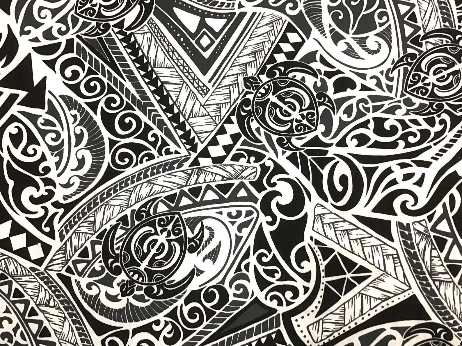 Black and White Honu Turtles Tribal Poly Cotton Hawaiian Print Fabric ...
