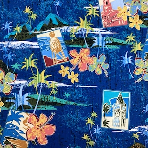 Diseño de tarjeta postal clásica hawaiana en fondo azul Tela con estampado hawaiano 100 % algodón Se vende cortado a medida
