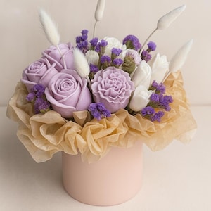 Flower Candle Bouquet – Handmade Gift with Soy Wax Roses – Decorative Scented Floral Box