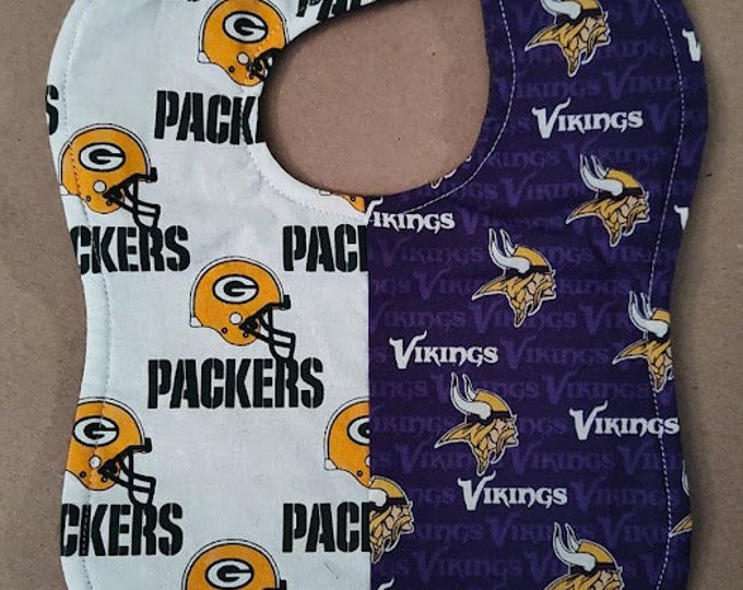 Green Bay Packers / Minnestoa Vikings House Divided Fabric Etsy