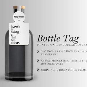 Hier is om een beetje ouder te zijn: label fles, grappig label, label sterke drank, label sterke drank, label fles, cadeaulabel, briefpapier, verjaardag