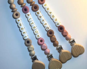 Pinza para chupete con forma de corazón personalizada con nombre / Pinza para chupete estilo bohemio