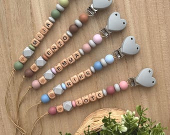 Clip para chupete personalizado con nombre / Clip de corazón / Madera y silicona / Regalo neutro para bebé
