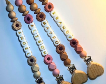 Pinza para chupete con forma de corazón personalizada con nombre / Pinza para chupete estilo bohemio