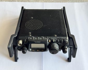 Tilted Stand for Yaesu FT-817 / FT-818 – 3D Print (Black Color)