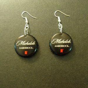 Pendientes de tapas de botellas de cerveza recicladas, Michelob