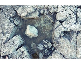 Geometrischer Fels & Wasser Fotografie Druck: New England Woodland Wall Art