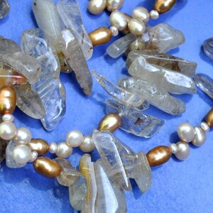 Golden Elegant Glittery Sand Pearl Necklace