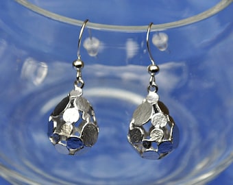 Teardrop Connected Circles 3D Earrings