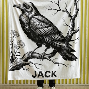 Raven Art pluche deken, gezellige fluwelen plaid voor vogelliefhebbers, gotische kraaideken, donker esthetisch interieur, uniek raafcadeau