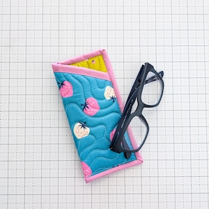 PDF Lennon Eyeglasses Pouch Pattern || Digital Download Glasses Case Sewing Pattern || Fast and Easy Beginner Friendly Instructions