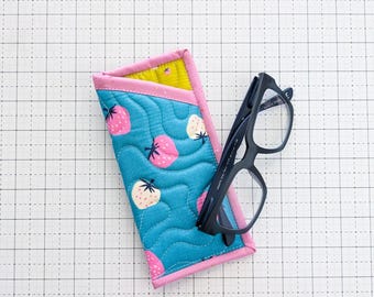 PDF Lennon Eyeglasses Pouch Pattern || Digital Download Glasses Case Sewing Pattern || Fast and Easy Beginner Friendly Instructions