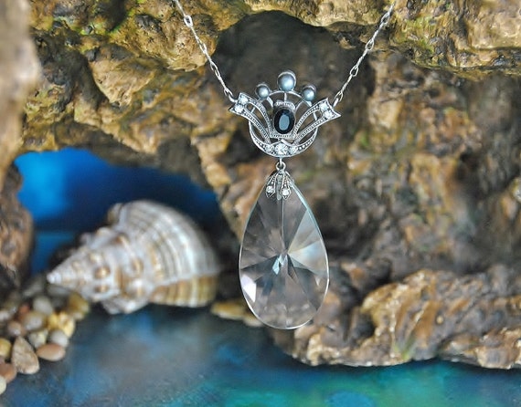 Art Nouveau Crystal Lavalier Faceted Pendant Neck… - image 2