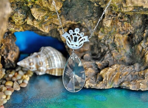 Art Nouveau Crystal Lavalier Faceted Pendant Neck… - image 3