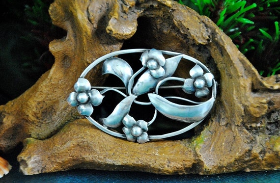 Esther Lewittes Brooch // Sterling Flower and Lea… - image 2