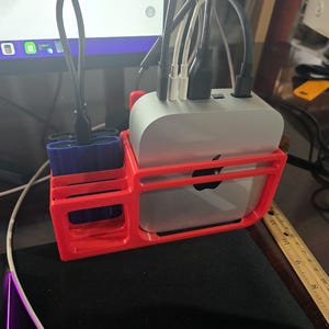 Apple Mac Mini M4/M4 Pro behind monitor (VESE) mount with SSD storage