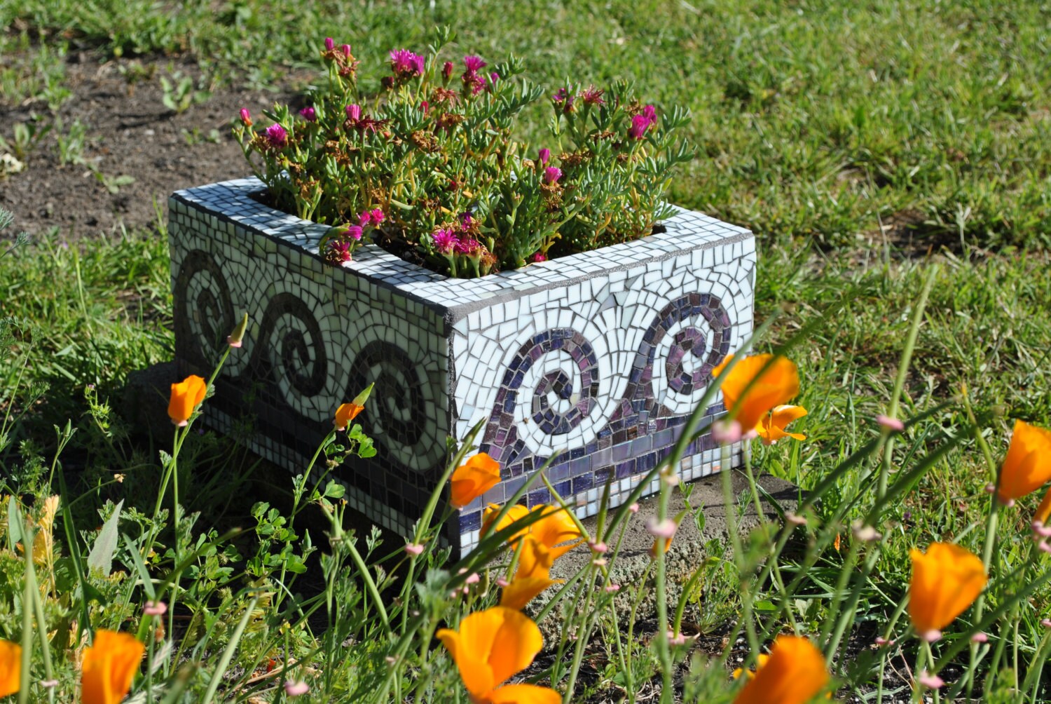 トップス the vines Cinder Block Upcycled Mosaic Cinder Block Garden Planter-purple Tile and
