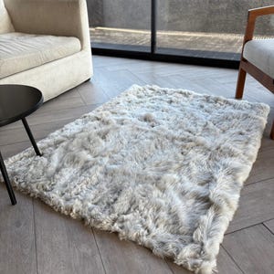 Luxurious Alpaca fur rug - silver Alpaca fur rug, Plush Soft rug, alpaca fur rug area soft fluffy - fur accents rug room decor