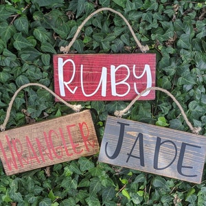 Letrero personalizado para establo. ¡Tu texto! ¡Envejecido en cualquier color! ¡Nuevas opciones de fuente!