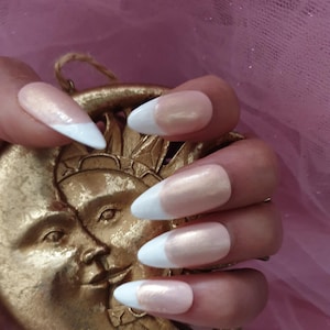 Chrome french press on nails, chrome press on nails, french tip press on nails, hailey bieber press on nails, glazed donut nails, stiletto