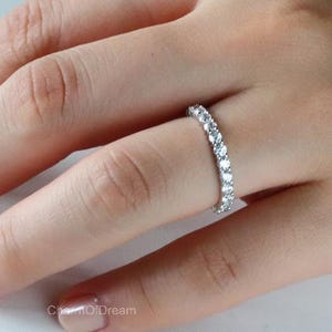 Round cut Moissanite Diamond Wedding Band 14K Solid Gold Full Eternity Bridal band Wedding Anniversary Stacking Ring For Her