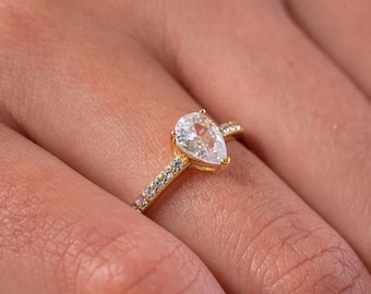 Moissanite Diamond Engagement Ring 1.5 CT Pear Cut Solitaire 14K Solid Gold Promise Ring Anniversary Gift for Her