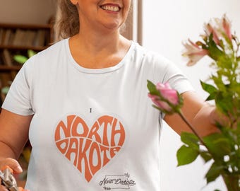 Camiseta unisex con el corazón de Dakota del Norte / Camiseta con el orgullo estatal