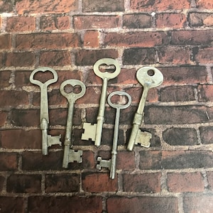 Vintage Skeleton Keys Lot