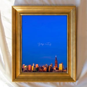 Yap City Yappy Hour Plakat Modna dekoracja ścienna Wydruki na wózek barowy Wydruki do pobrania Wydruk cyfrowy Sztuka retro Yap This i Yap Chicago Skyline