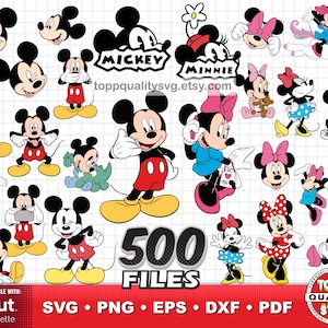 Pode incluir: Uma coleção digital de 500 arquivos gráficos apresentando várias ilustrações do Mickey e da Minnie em diferentes poses e roupas, incluindo etiquetas de texto e ícones de formato de arquivo como SVG, PNG, EPS, DXF e PDF em um fundo de grade.